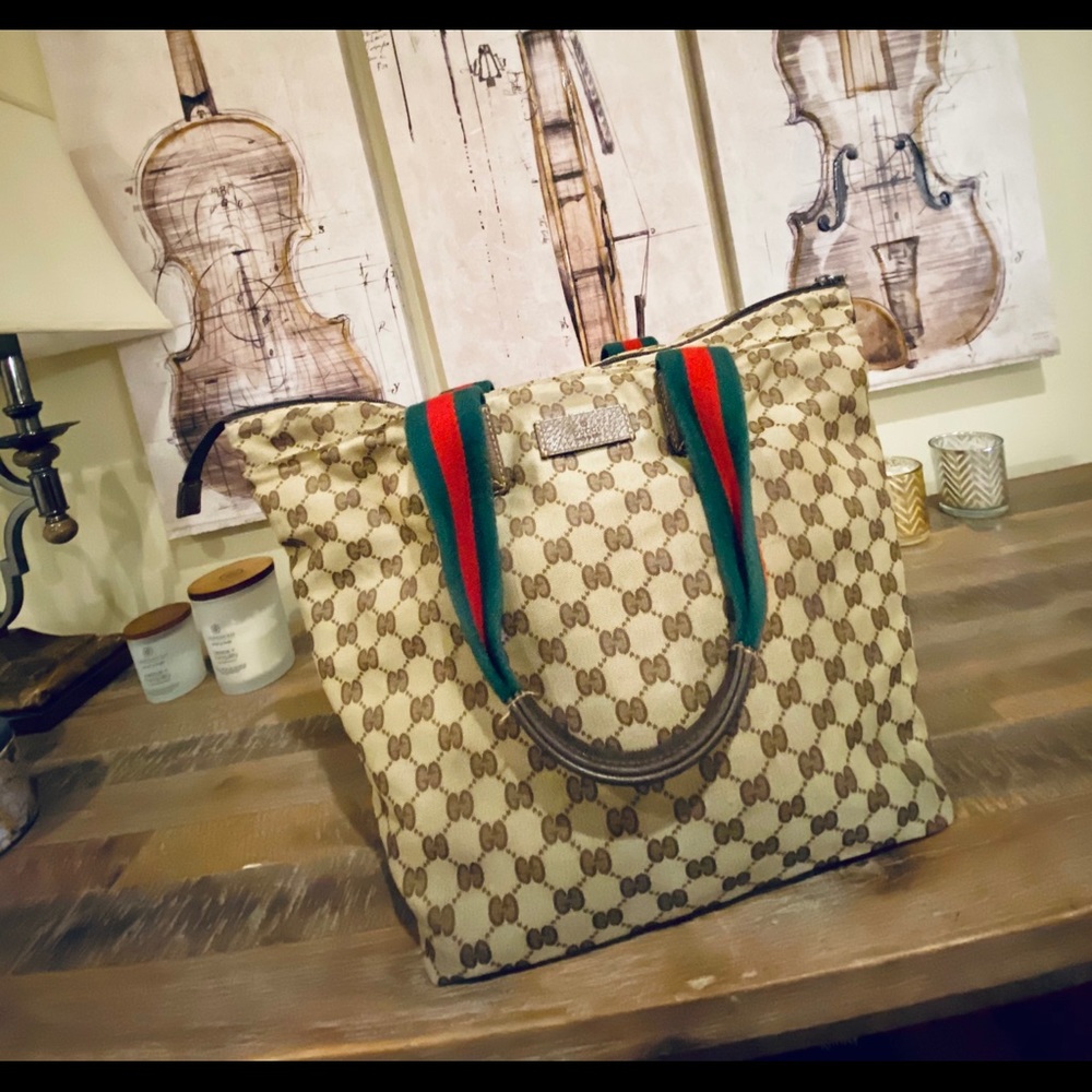 SOLD!!! Authentic Gucci Monogram Zip Closure Nylon